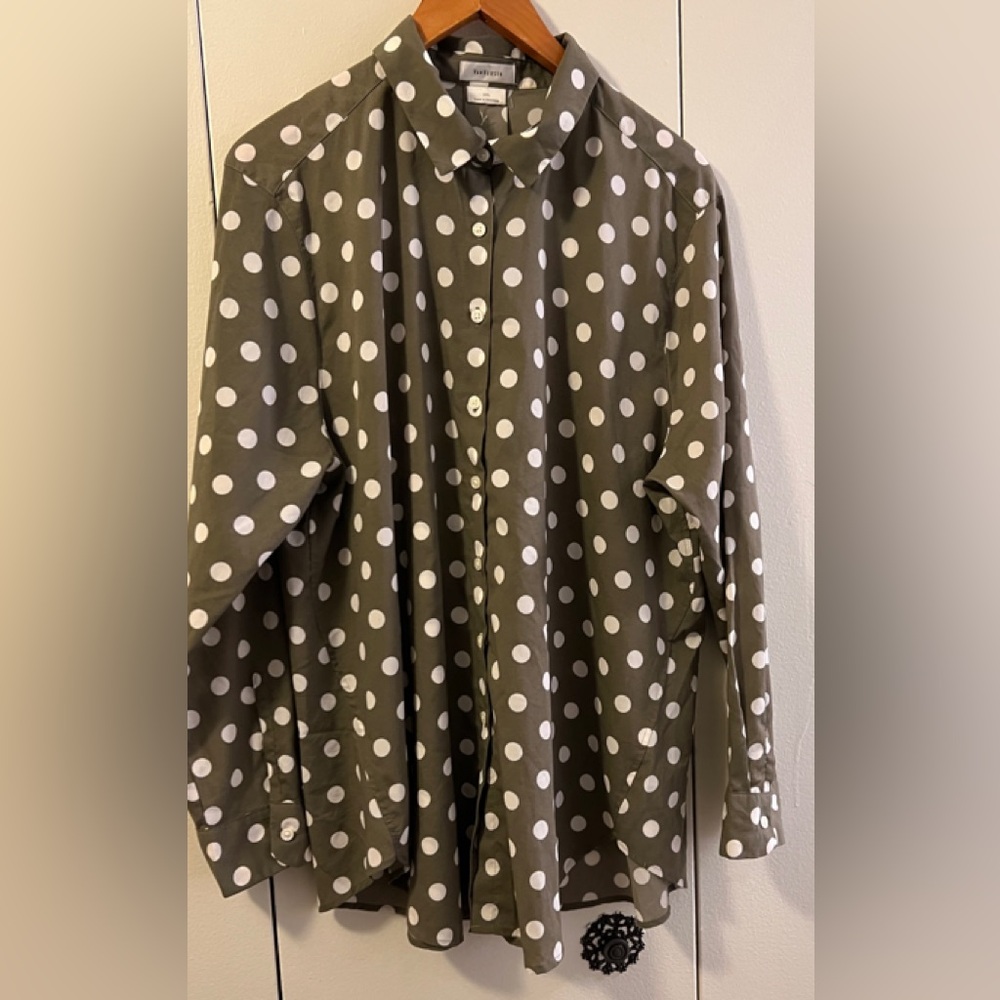 Van Heusen Olive Polka Dot Womens button down blouse (Size XXL) NWOT